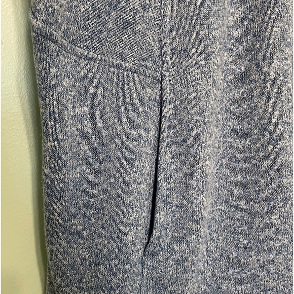 Eddie Bauer XL zip up sweat shirt with pockets and hood in great condition - Picture 8 of 10